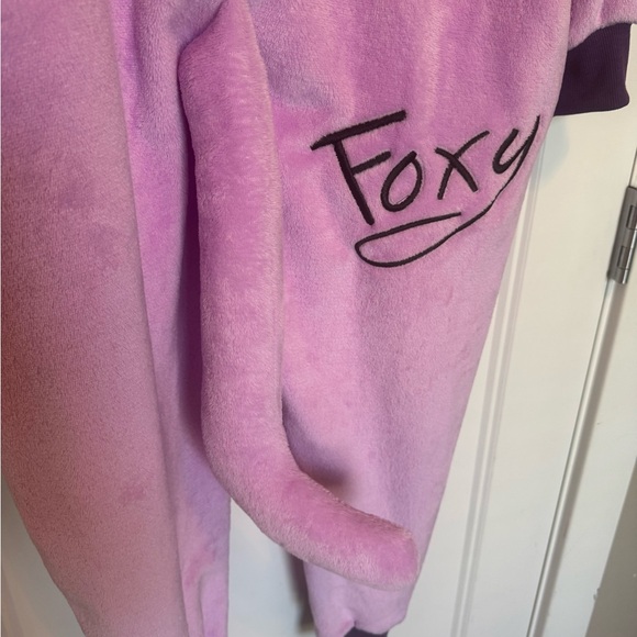 Lanky Box Onesie with Hood size small - Picture 6 of 6